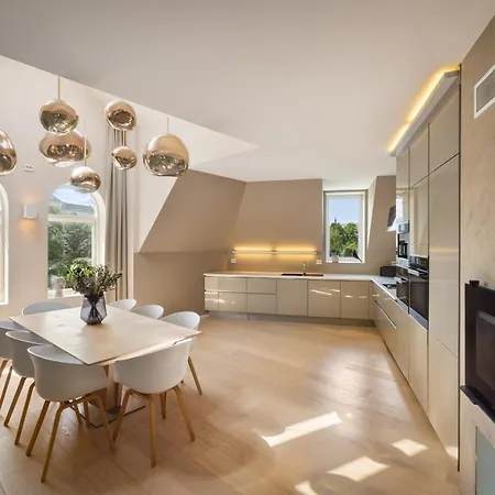 Lejlighed 160 M2 Luxury Penthouse W Roof Terrace