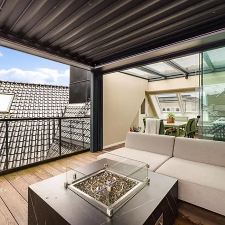 160 M2 Luxury Penthouse W Roof Terrace *