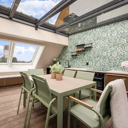 160 M2 Luxury Penthouse W Roof Terrace Lejlighed